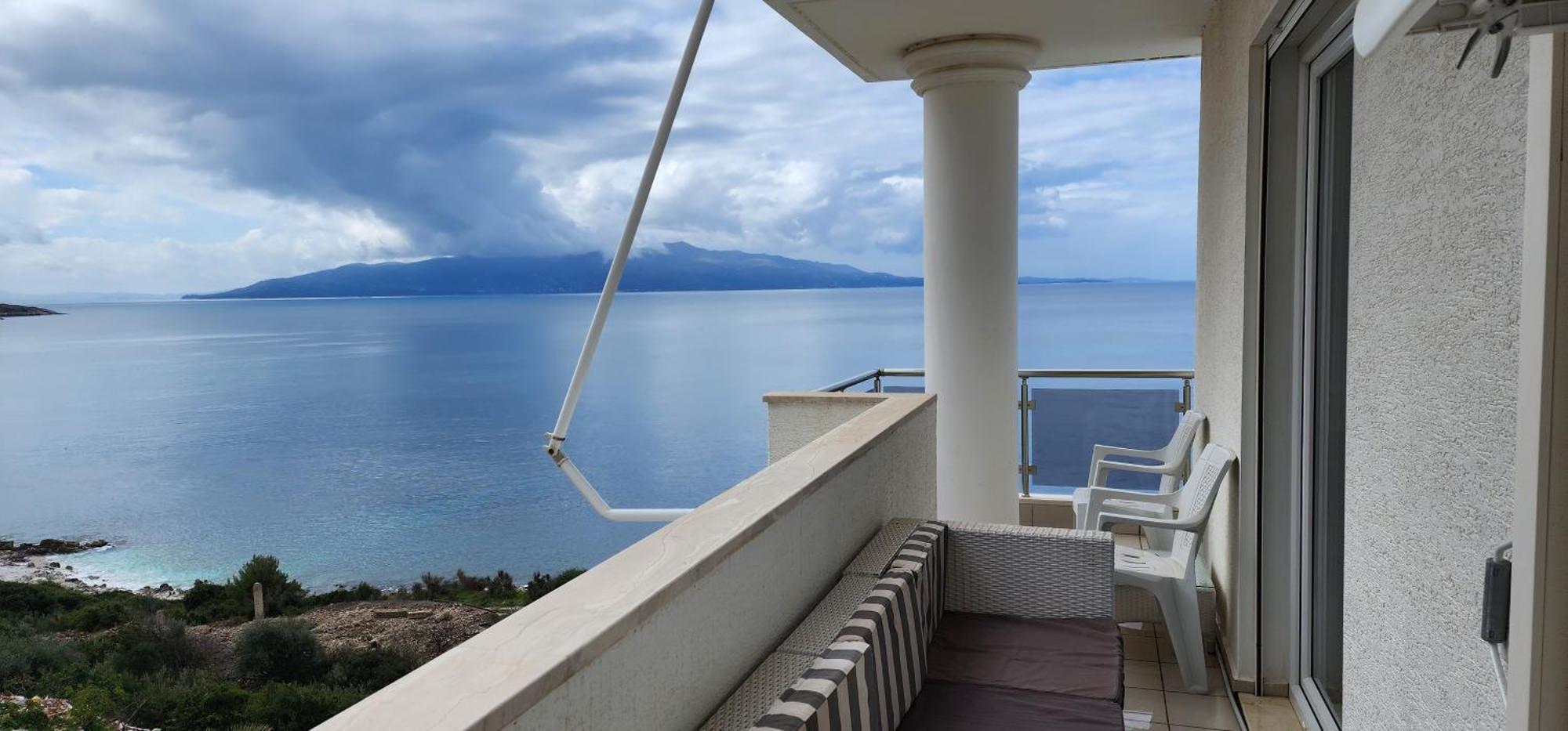 White Residence Luxury Apartments Sarandë 외부 사진