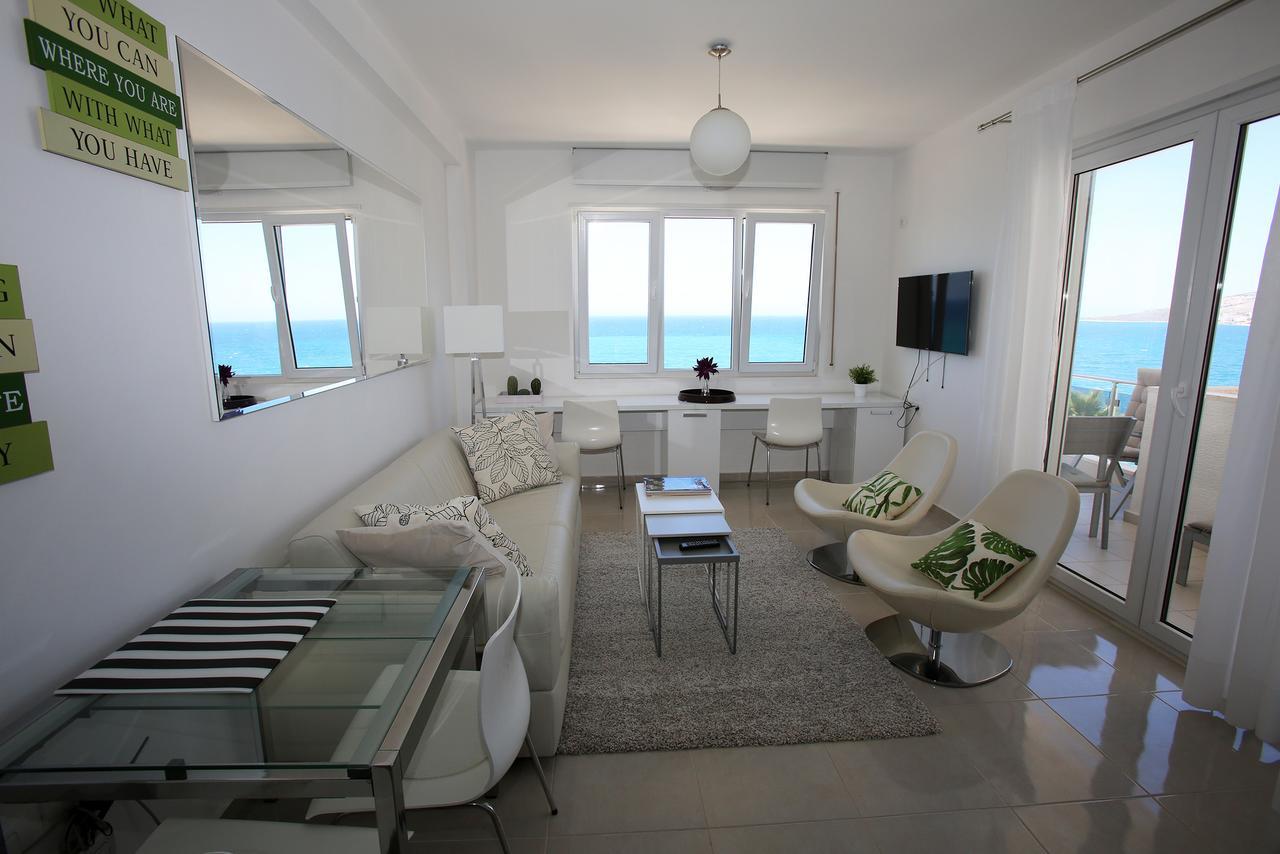 White Residence Luxury Apartments Sarandë 외부 사진