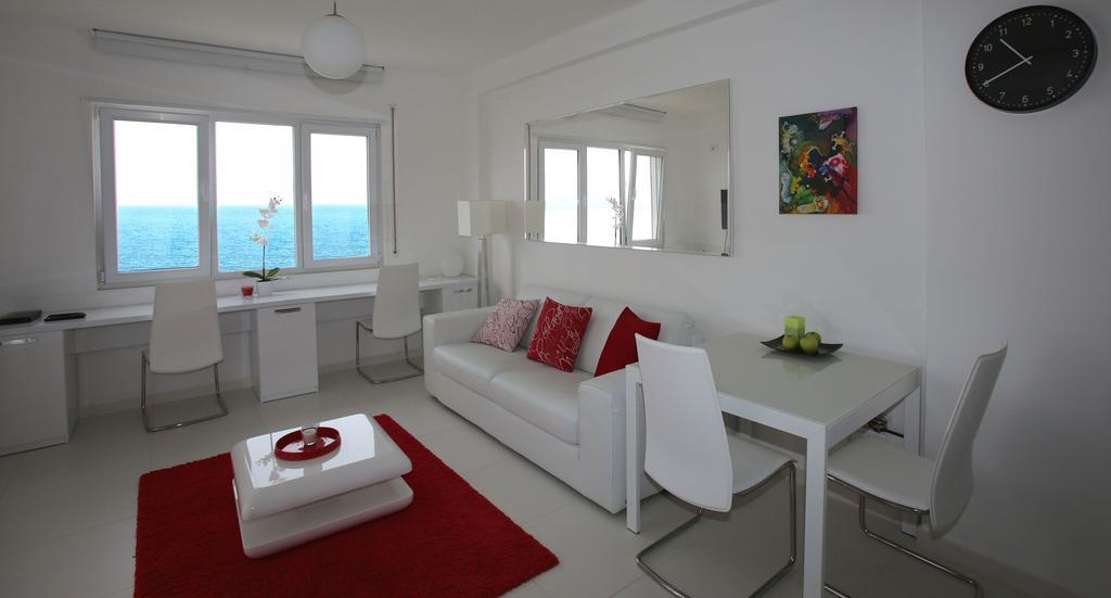 White Residence Luxury Apartments Sarandë 외부 사진